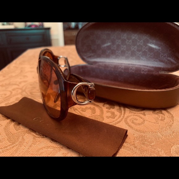 Gucci Sunglasses - Picture 3 of 5